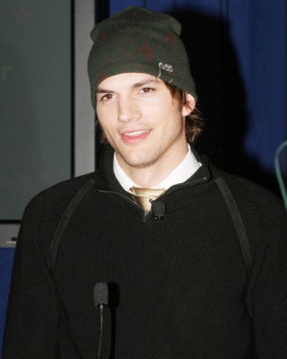 kutcher-ashton-photo-ashton-kutcher-6226610.jpg